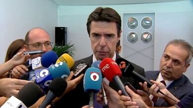 Soria espera que la crisis de Volkswagen no afecte a sus inversiones en España