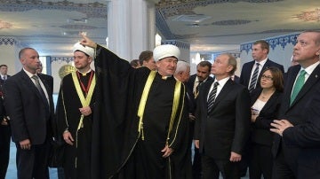 Vladimir Putin durante el acto de inauguración de la mezquita