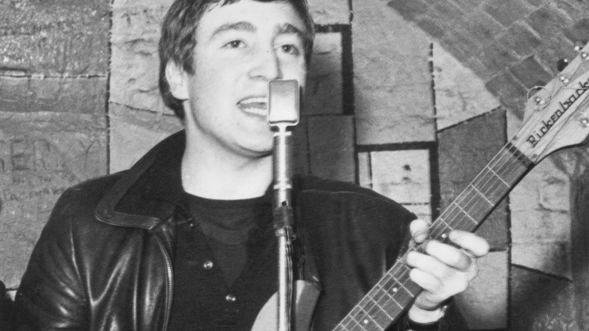 Un muy joven John Lennon