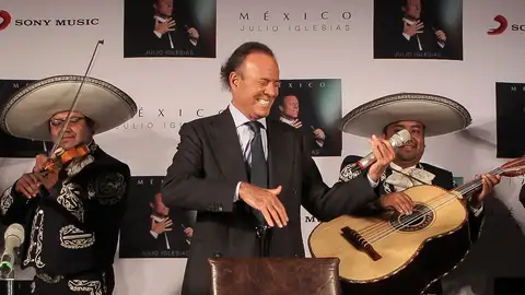 Julio Iglesias presenta 'México' y anuncia que será su último disco de estudio Julio Iglesias presenta 'México' y anuncia que será su último disco de estudio