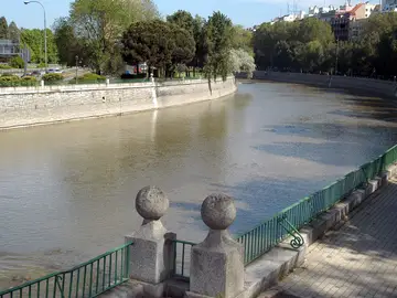 Río Manzanares, Madrid. Río Manzanares, Madrid.