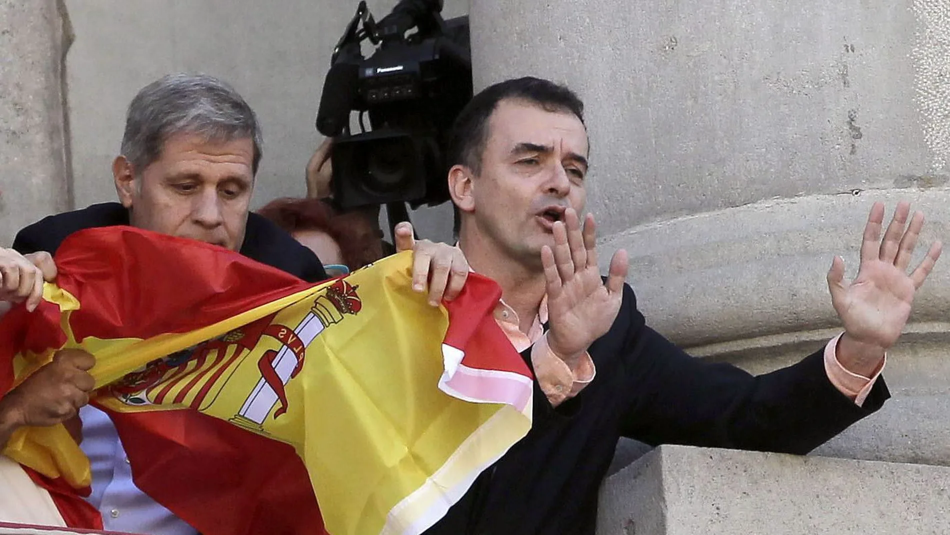 'Guerra de banderas' en el Ayuntamiento de Barcelona