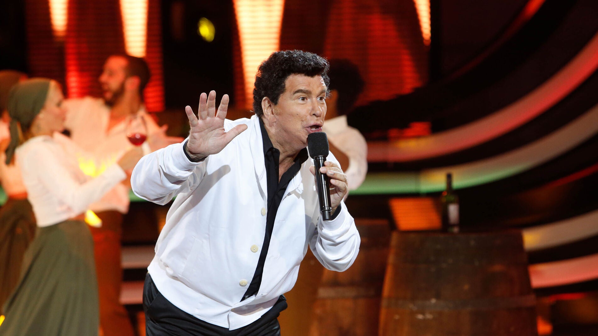 Bigote Arrocet se convierte en Jos&eacute; Velez y canta &ldquo;Vino Griego&rdquo;