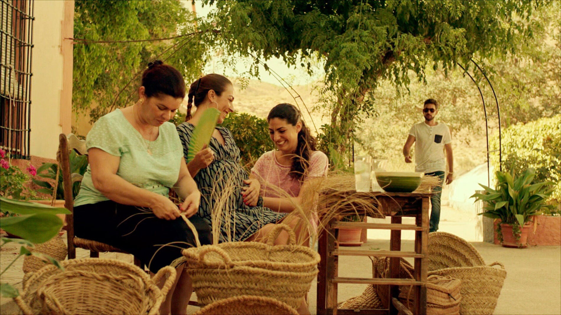 Lola acude a ver a su familia