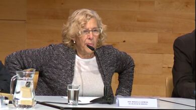 Carmena quiere que los universitarios ayuden a barrer las calles de Madrid