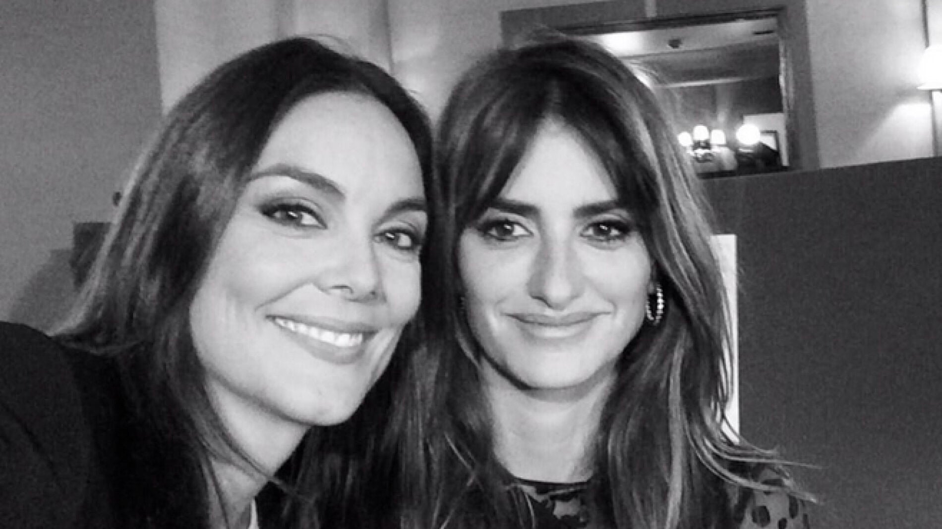 M&oacute;nica Carrillo y Pen&eacute;lope Cruz