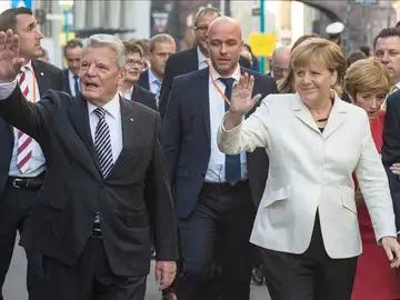 Gauck y Merkel comienzan en Fráncfort la celebración de la Alemania unida Gauck y Merkel comienzan en Fráncfort la celebración de la Alemania unida
