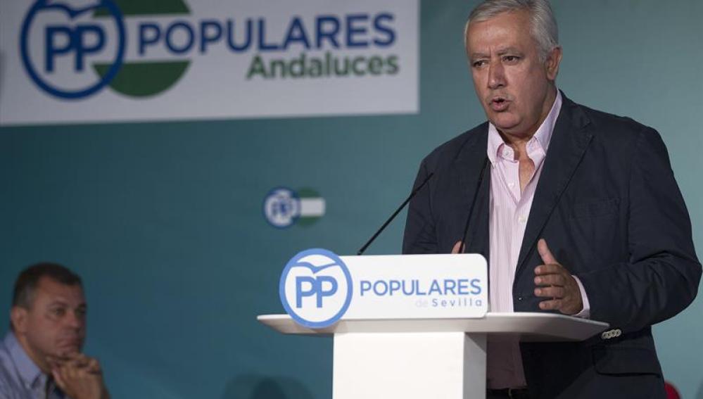  El vicesecretario de Autonomías y Ayuntamientos del PP, Javier Arenas