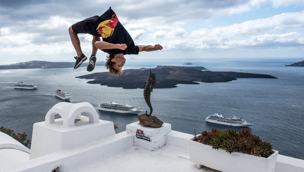 Free jumping en Santorini