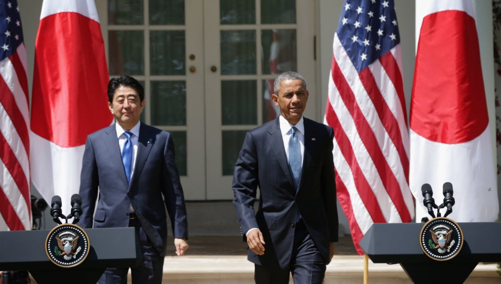 Obama junto al primer ministro joponés, Shinzo Abe.