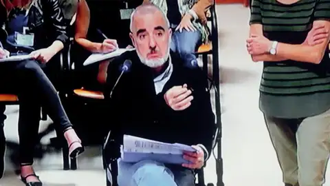Alfonso Basterra, en una sesión del juicio por la muerte de su hija Asunta, Alfonso Basterra, en una sesión del juicio por la muerte de su hija Asunta,