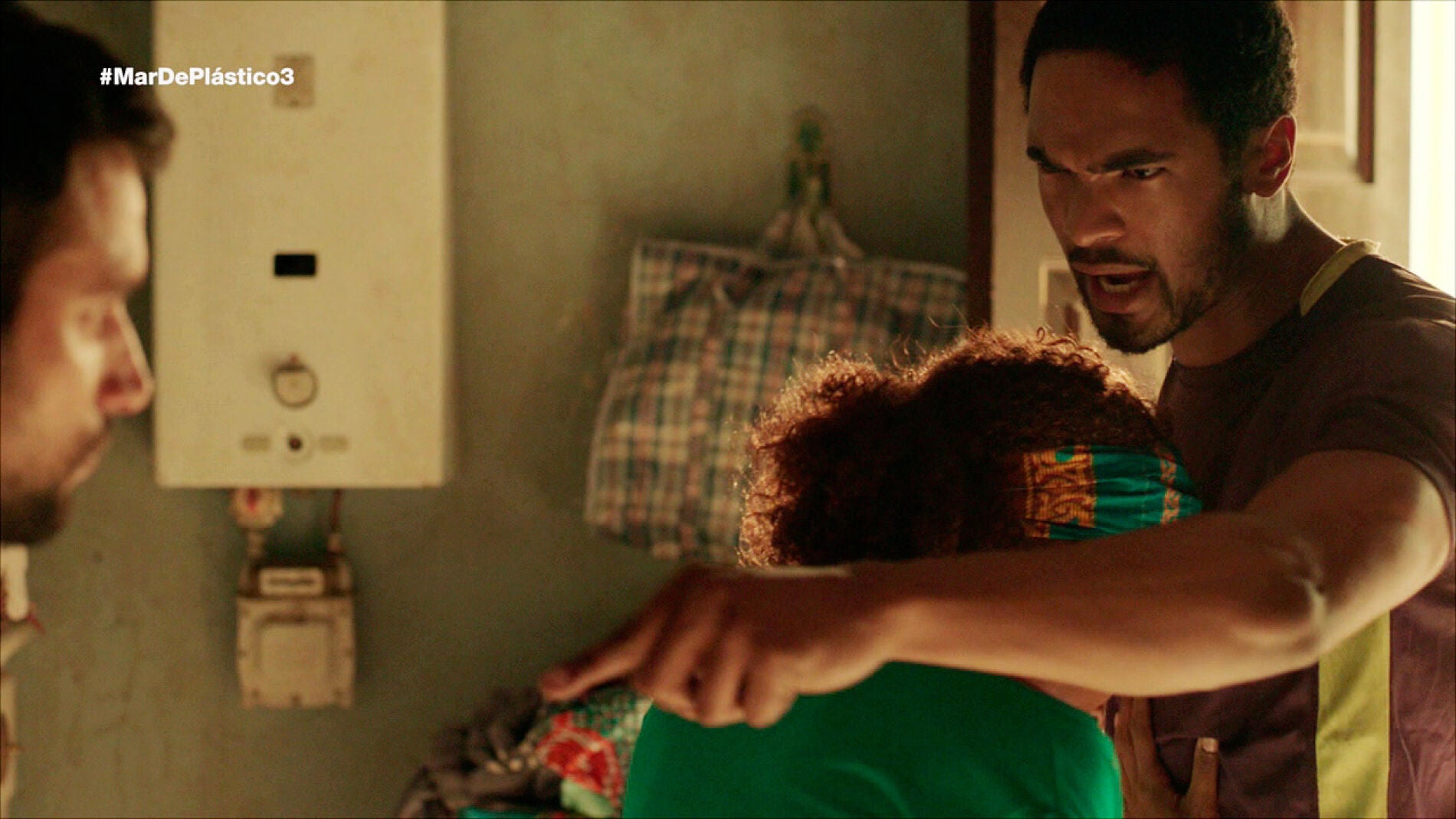 Kaled se enfrenta a Lucas