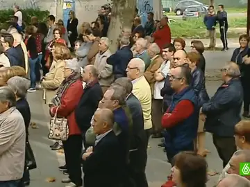 Cientos de personas acuden al homenaje de las víctimas del accidente del rally de A Coruña Cientos de personas acuden al homenaje de las víctimas del accidente del rally de A Coruña