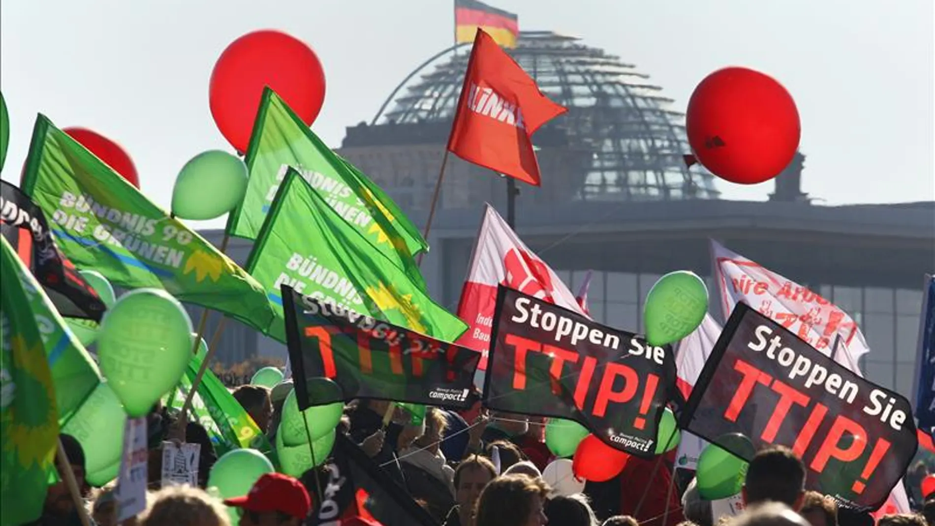 Multitudinaria manifestación en Berlín contra el TTIP Multitudinaria manifestación en Berlín contra el TTIP