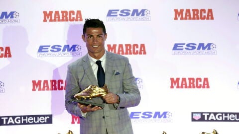 Cristiano Ronaldo con su cuarta Bota de Oro