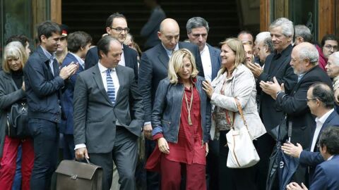 Joana Ortega a la salida del TSJC tras cu comparecencia ante el juez como imputada por el 9-N