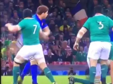 Momento en el que O'Brien da un puñetazo a Pascal Papé Momento en el que O'Brien da un puñetazo a Pascal Papé