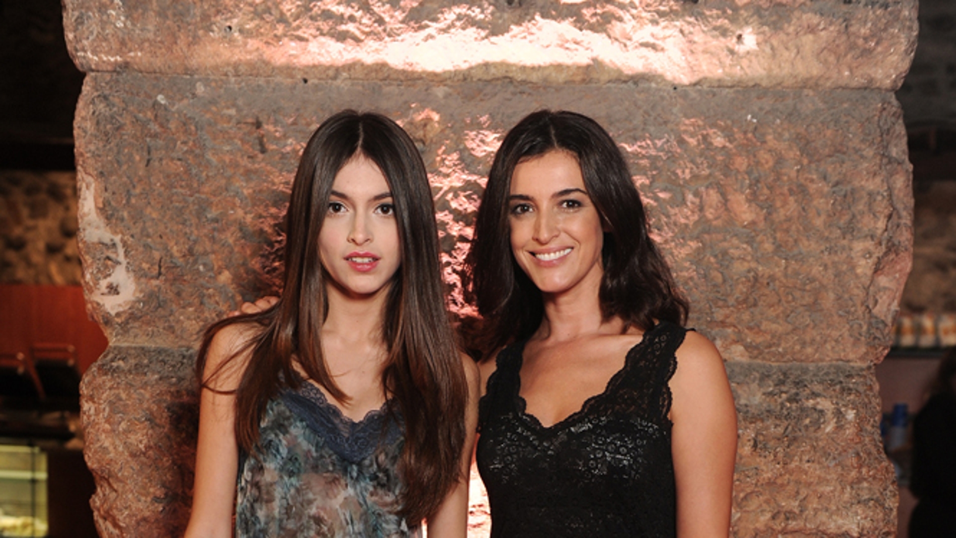 Blanca Romero junto a su hija Lucía Rivera