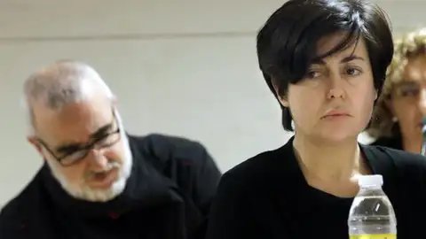 Rosario Porto y Alfonso Basterra en una sesión del juicio. Rosario Porto y Alfonso Basterra en una sesión del juicio.