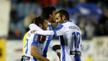 Jugadores del Leganés celebran la victoria