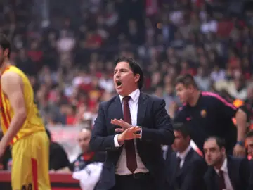Xavi Pascual, enfadado durante un partido del Barcelona en Euroliga (Archivo) Xavi Pascual, enfadado durante un partido del Barcelona en Euroliga (Archivo)