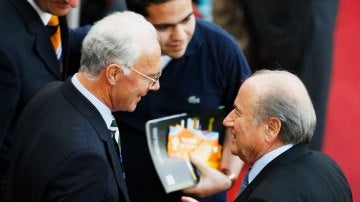 Franz Beckenbauer y Joseph Blatter en 2006