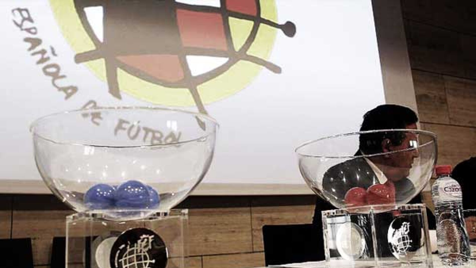 Bombos para un sorteo de Copa