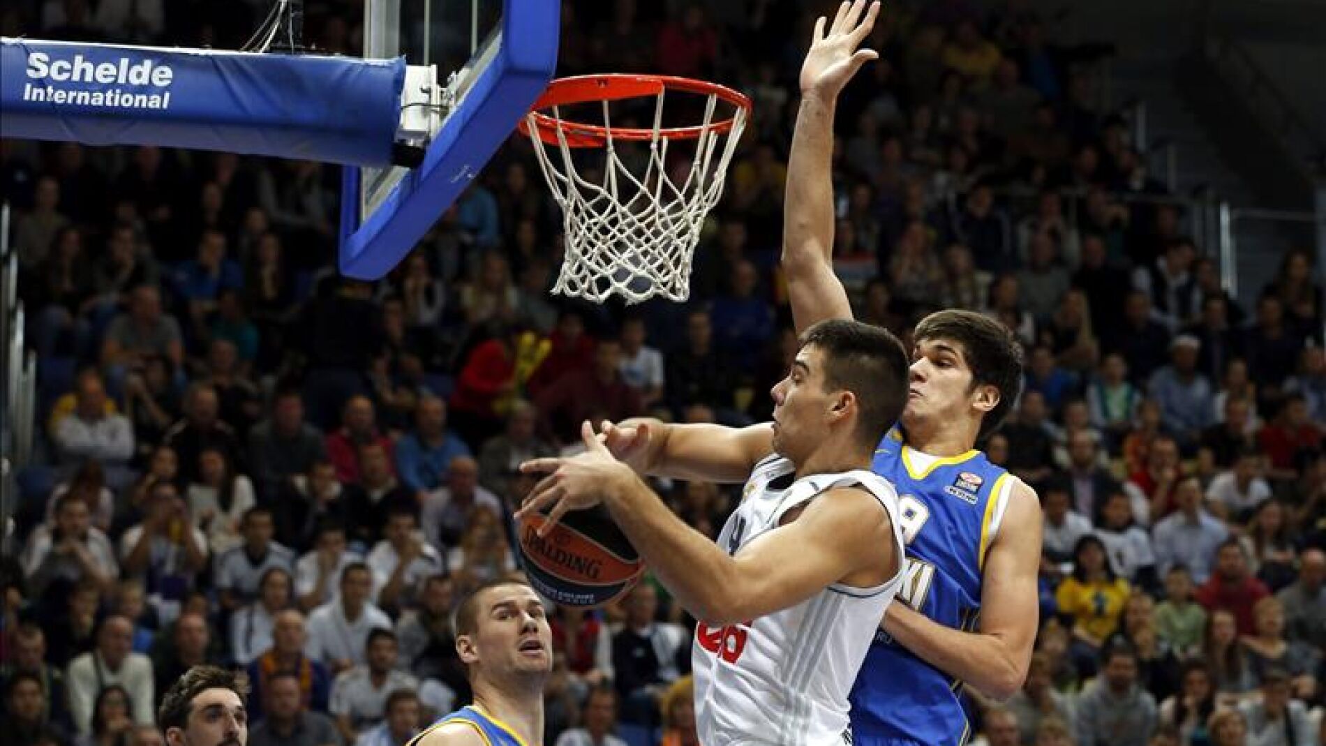 El Real Madrid perdi&oacute; ante el Khimkhi en su estreno en Euroliga