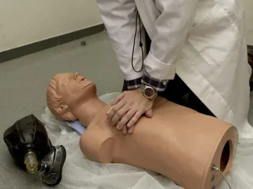 Maniobra de reanimación cardiopulmonar Maniobra de reanimación cardiopulmonar