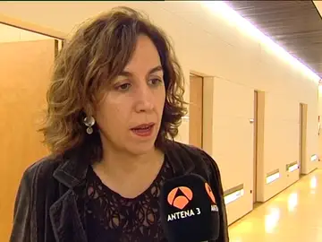 Irene Lozano: "Quiero contribuir a la regeneración democrática, los partidos dan igual" Irene Lozano: "Quiero contribuir a la regeneración democrática, los partidos dan igual"
