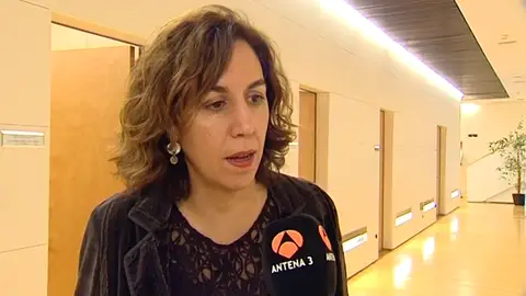 Irene Lozano: "Quiero contribuir a la regeneración democrática, los partidos dan igual" Irene Lozano: "Quiero contribuir a la regeneración democrática, los partidos dan igual"