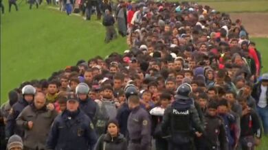 Los países de la UE confirman 850 plazas para reubicar a los 160.000 refugiados comprometidos