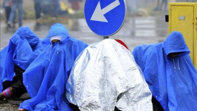 Unos 2.000 refugiados quedan atrapados bajo la lluvia entre la frontera de Croacia y Eslovenia