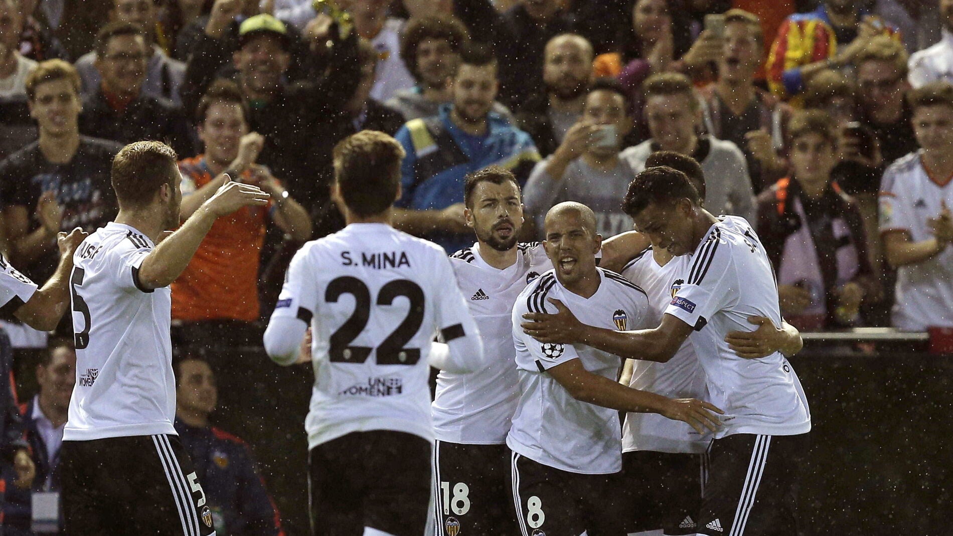 Feghouli celebra su gol ante el Gante