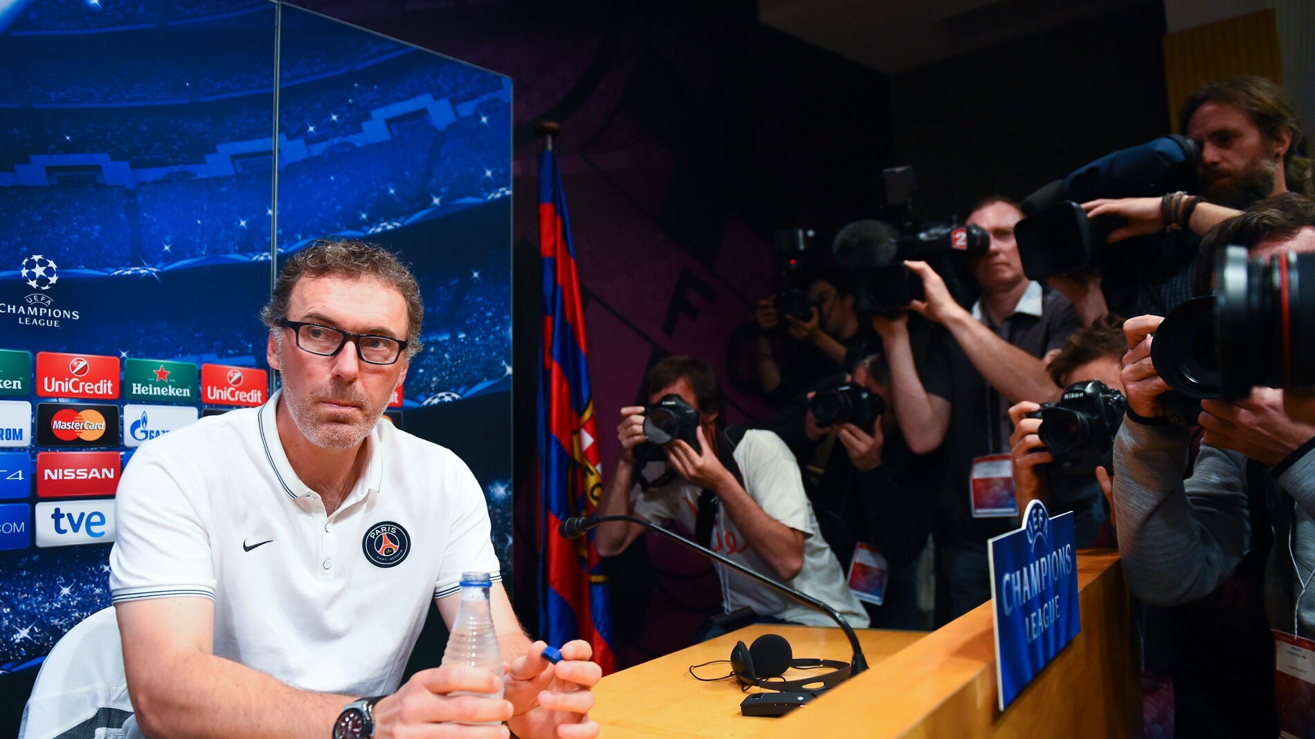 Laurent Blanc, t&eacute;cnico del PSG, en rueda de prensa