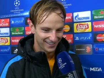 Rakitic habla con Susana Guasch Rakitic habla con Susana Guasch