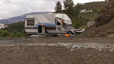 Muere un hombre en Málaga tras caer un muro sobre su caravana por las lluvias
