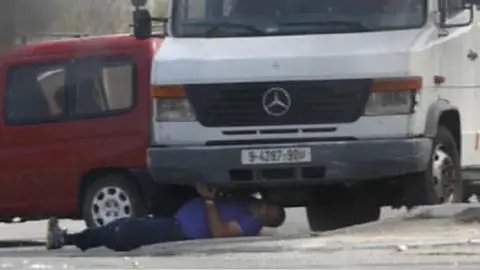 Un colono israelí atropellado por un camión Un colono israelí atropellado por un camión