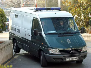 Imagen de archivo de una furgoneta de la Guardia Civil Imagen de archivo de una furgoneta de la Guardia Civil