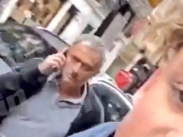 Mourinho empuja a un niño en plena calle