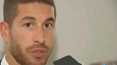 Sergio Ramos habla con los medios tras finalizar el partido Sergio Ramos habla con los medios tras finalizar el partido