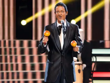 Edu Soto inunda el plató de ternura cantando 'Angelitos negros' de Antonio Machín Edu Soto inunda el plató de ternura cantando 'Angelitos negros' de Antonio Machín