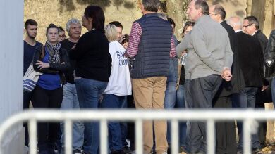 Al menos 43 muertos en un accidente de tráfico entre un camión y un autobús en Francia