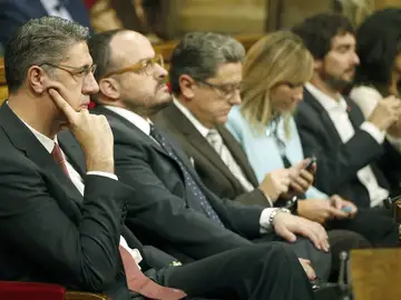 Xavier Garcia Albiol, junto a diputados de su partido, el PP de Cataluña Xavier Garcia Albiol, junto a diputados de su partido, el PP de Cataluña