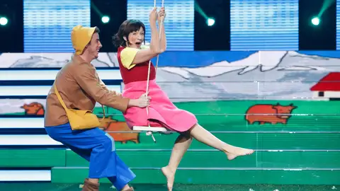 Silvia Abril se va al campo para cantar ‘Abuelito, dime tú’ Silvia Abril se va al campo para cantar ‘Abuelito, dime tú’