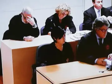 Rosario Porto y Alfonso Basterra, durante la lectura del veredicto Rosario Porto y Alfonso Basterra, durante la lectura del veredicto