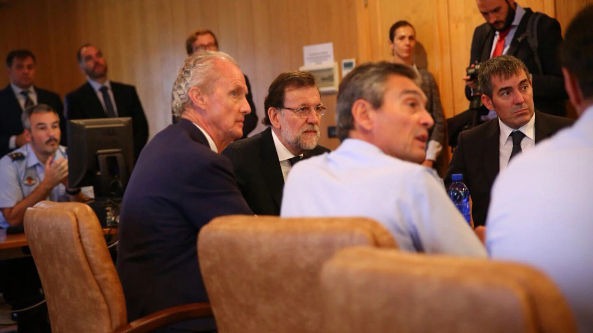 Mariano Rajoy, junto al ministro de Defensa, Pedro Morenés Mariano Rajoy, junto al ministro de Defensa, Pedro Morenés