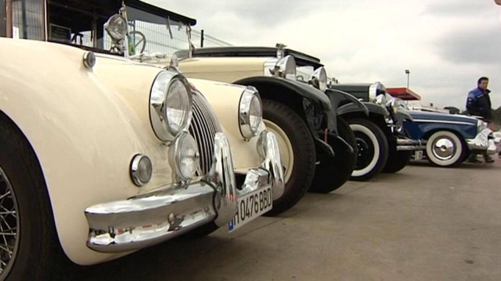 Auténticas joyas del automóvil se exponen en el Circuito del Jarama