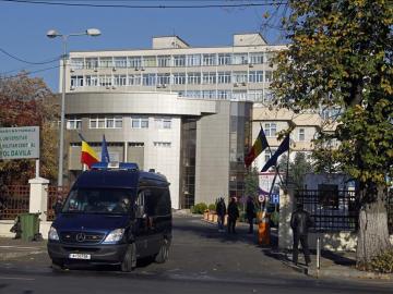 El Hospital Militar donde se encuentran ingresados los dos españoles que resultaron heridos