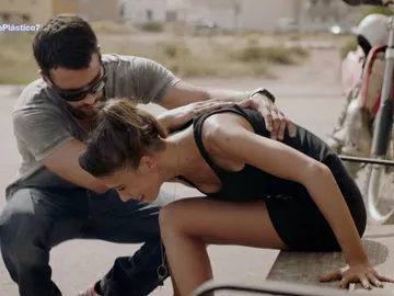 Lucas ayuda a Pilar Lucas ayuda a Pilar